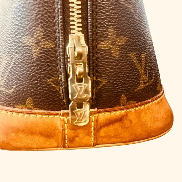 Louis Vuitton Alma PM Monogram Canvas | Vintage Luxury - Picture 5 of 16